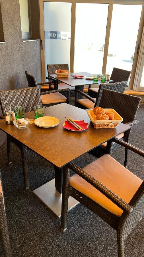 Kamel Club Restaurace A Penzion Olomouc Eksteriør billede